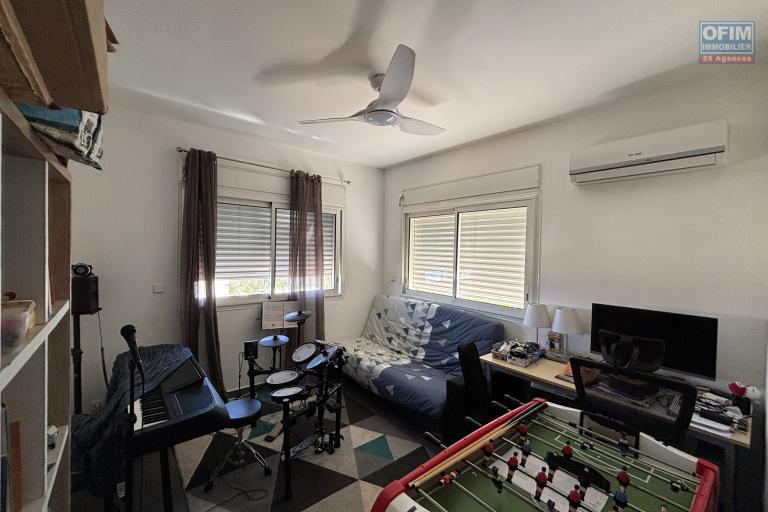 A VENDRE VILLA T4 en R +1