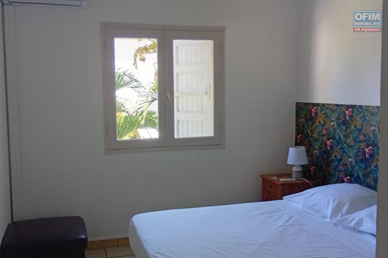 SAINT GILLES LES BAINS SECTEUR ERMITAGE ET LAGON A LOUER BEL APPARTEMENT T2 RESIDENCE DU SOLEIL