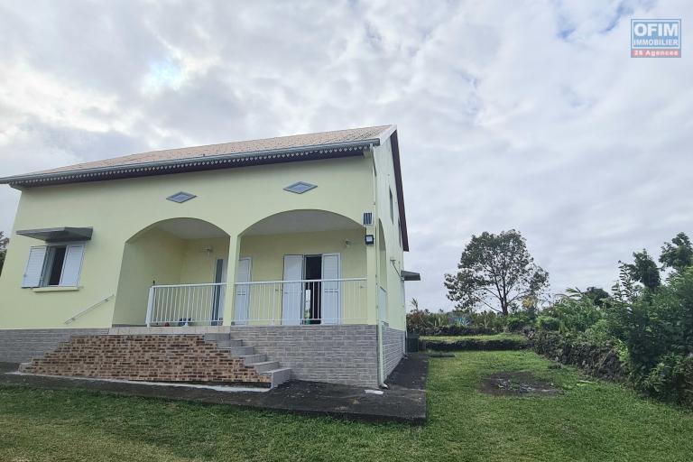 GRANDE MAISON FAMILIALE AVEC 5 CHAMBRES, GRAND JARDIN, SITUÉE À CHEMIN DU CAP
