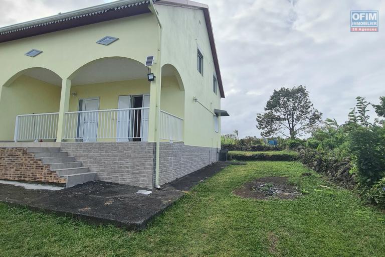 GRANDE MAISON FAMILIALE AVEC 5 CHAMBRES, GRAND JARDIN, SITUÉE À CHEMIN DU CAP