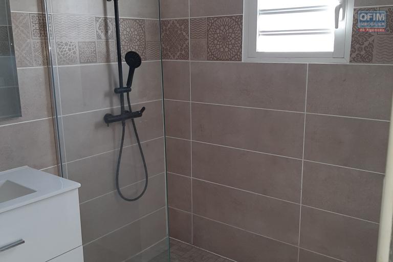 A louer appartement F3/4 au rdc au lieu dit Petit Bazar à Saint-André