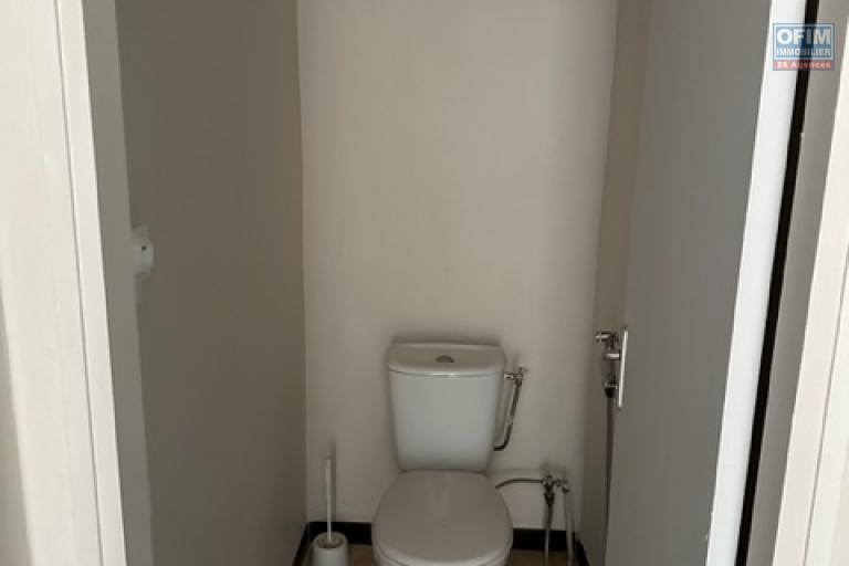 A louer appartement en duplex type F3/4 à proximité immédiat du centre vile de saint-andré