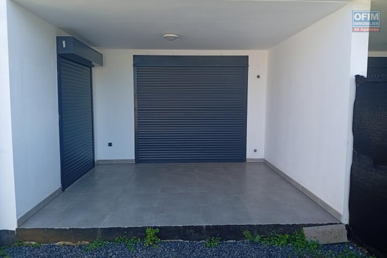 A LOUER APPARTEMENT F3 EN REZ DE JARDIN DE 79 M2 DE SURFACE DANS UNE RESIDENCE RECENTE A LA SALINE LES HAUTS