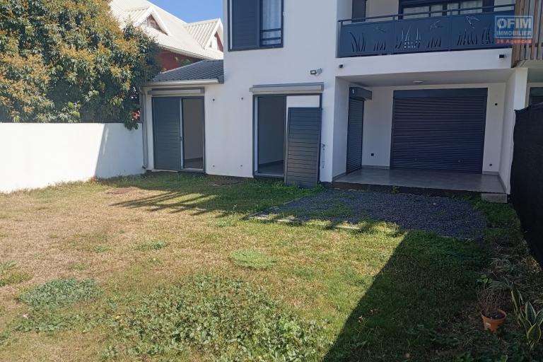 A LOUER APPARTEMENT F3 EN REZ DE JARDIN DE 79 M2 DE SURFACE DANS UNE RESIDENCE RECENTE A LA SALINE LES HAUTS