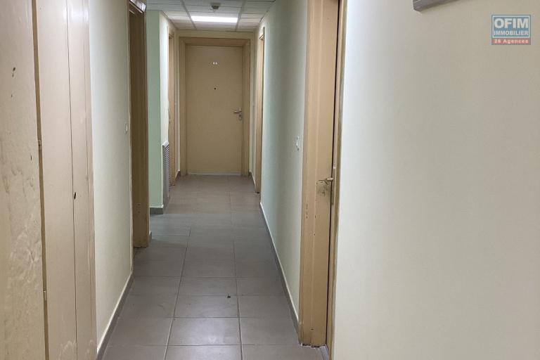APPARTEMENT TYPE T3, située au Rez- de -jardin