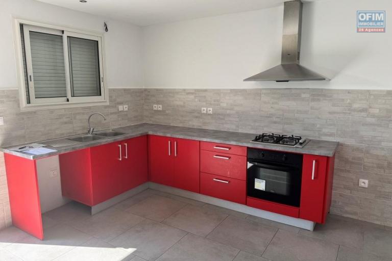A louer jolie villa de type F4 d'environ 84 m² le Tampon  Bras Creux