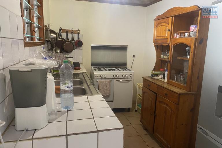 A vendre maison à la Rivière des Galets  Possession