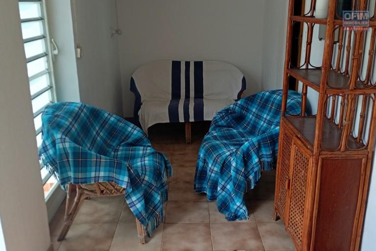 A Vendre Villa F5 + T2 de 200 M2 Habitable à proximité de la Plage de Trou d'eau à la Saline Les Bains - CHAMBRE DEPENDANCE