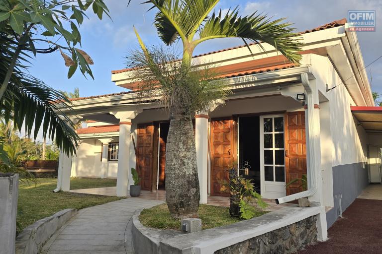 A VENDRE BELLE VILLA PLEIN PIED SUR ST ANDRÉ GRAND CANAL