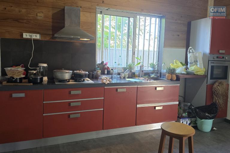 A VENDRE BELLE VILLA PLEIN PIED SUR ST ANDRÉ GRAND CANAL