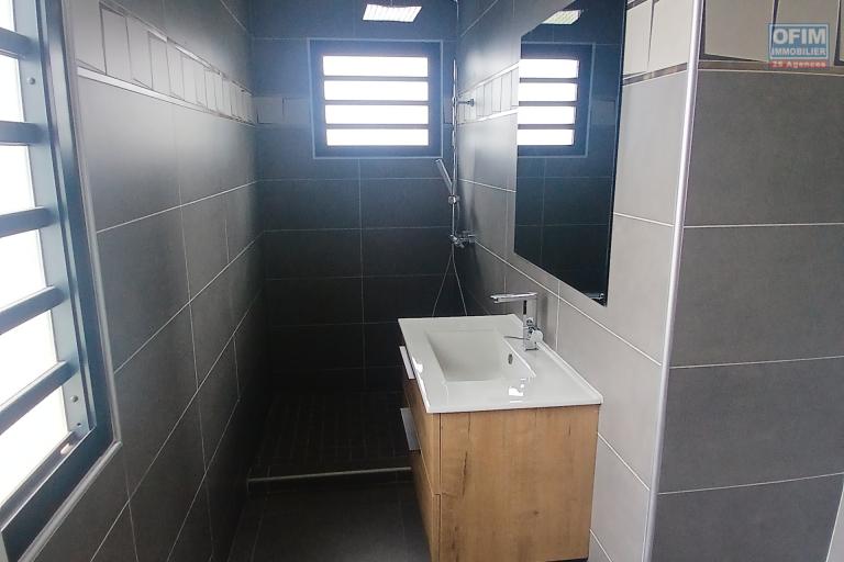 A LOUER bel et spacieux appartement F4 de 98,73 m2 à la Saline Les Hauts!