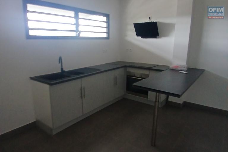 A LOUER bel et spacieux appartement F4 de 98,73 m2 à la Saline Les Hauts!