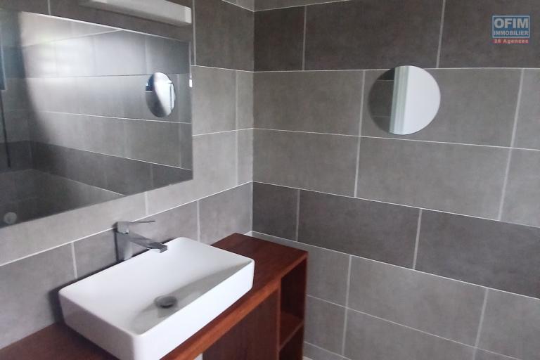 A LOUER bel appartement de type  F3 avec jardin sur la Saline Les Hauts!