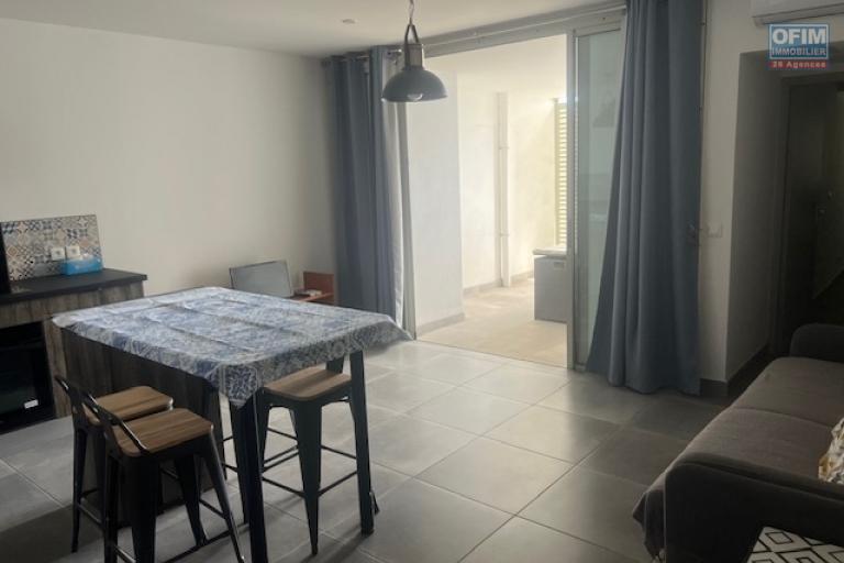 A Louer jolie charmant T2 meubl&eacute;e offrant une belle vue oc&eacute;an