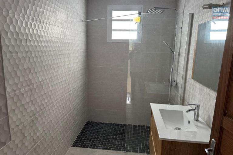 A louer charmante villa de type F3 entièrement rénovée