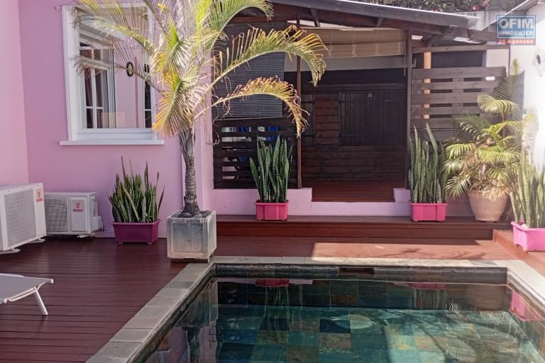 VILLA F4 avec piscine
