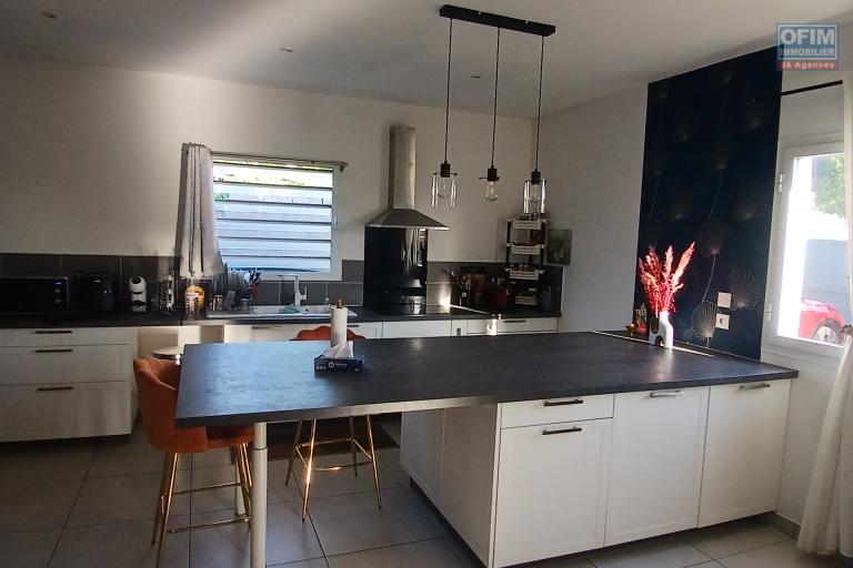 A LOUER charmante maison de type F4 sur la Saline Les Hauts