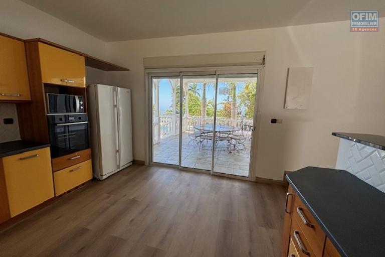 A louer villa T5/6 de plein pieds avec jardin et piscine à La Montagne