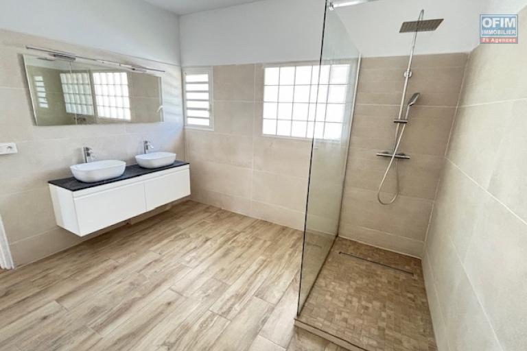 A louer villa T5/6 de plein pieds avec jardin et piscine à La Montagne