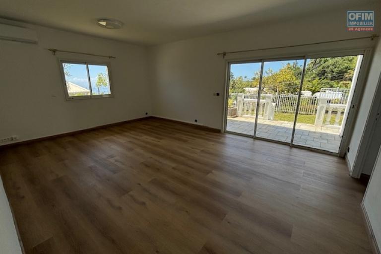 A louer villa T5/6 de plein pieds avec jardin et piscine à La Montagne