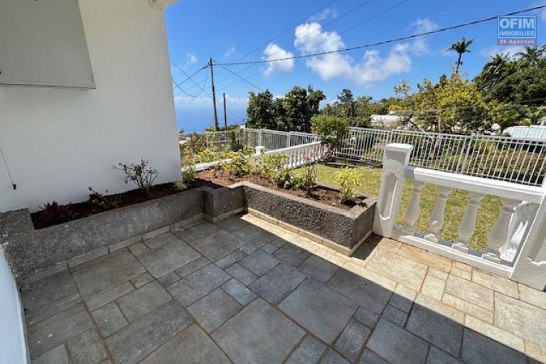 A louer villa T5/6 de plein pieds avec jardin et piscine à La Montagne