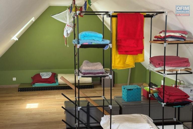 A vendre magnifique appartement duplex atypique de type F3 d'environ 83 m² le tampon Trois Mares
