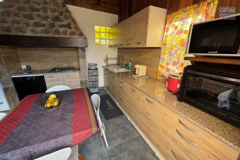 A vendre magnifique villa meublée de type F4 avec grande mezzanine au Tampon 13 éme
