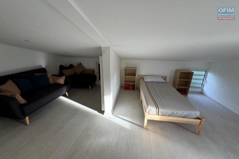 A vendre magnifique villa meublée de type F4 avec grande mezzanine au Tampon 13 éme