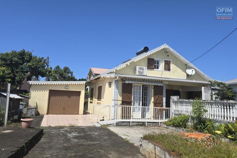 À vendre maison ancienne à Saint-André secteur Petit Bazar