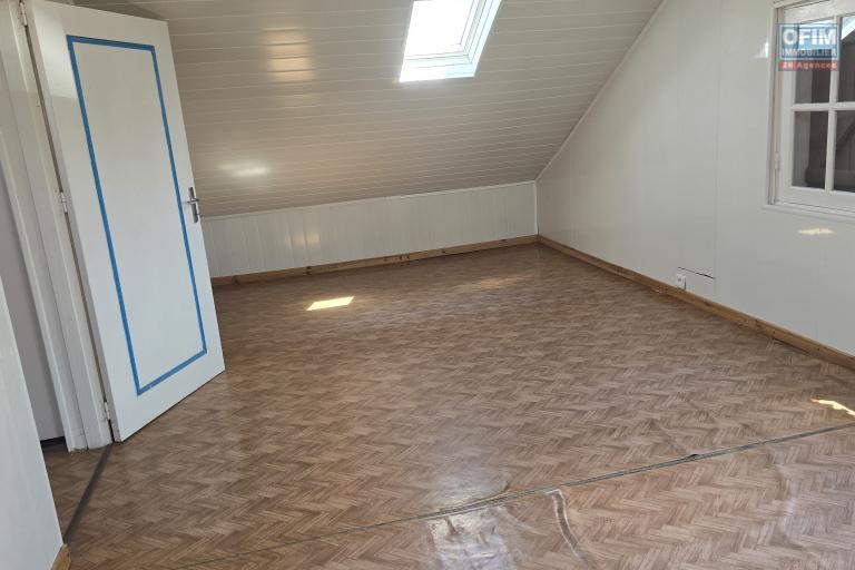 À vendre maison ancienne à Saint-André secteur Petit Bazar