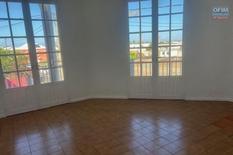 A louer Appartement T4 centre ville de SAINT LOUIS