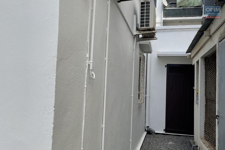 Local professionnel a louer