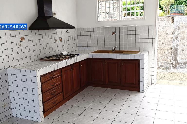 A vendre villa F4 de 107 m2 au Tampon 12 ème km