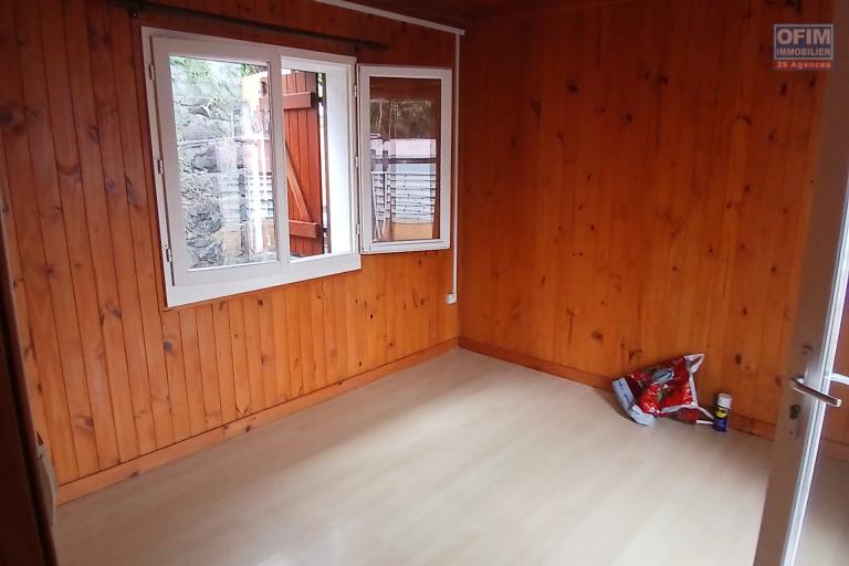 A VENDRE Maison bourbon bois de type F4 au Guillaume Saint-Paul à 199 000 euros!
