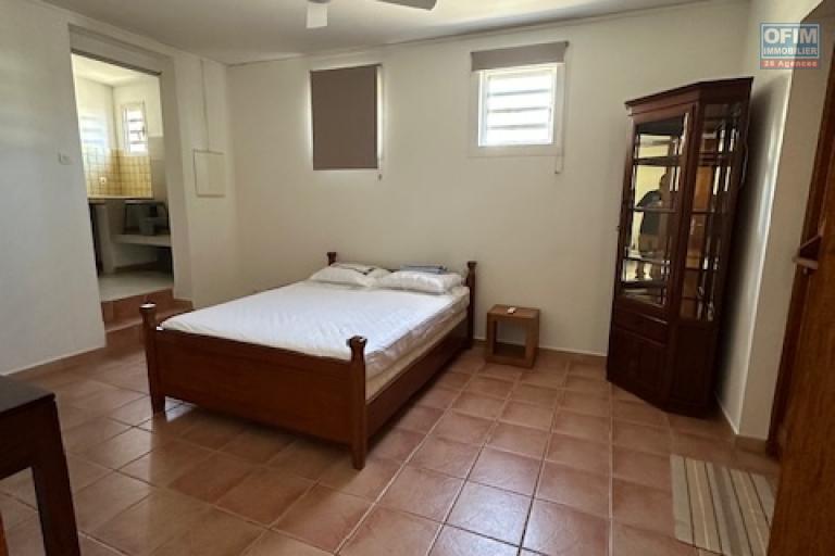 Charmante maison F4 meublée à Terre-Sainte Proche CHU