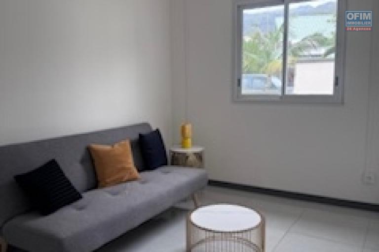 A louer ce jolie appartement de type F1 Meublé sur le hauteurs de bois de nèfles Sainte Clotilde