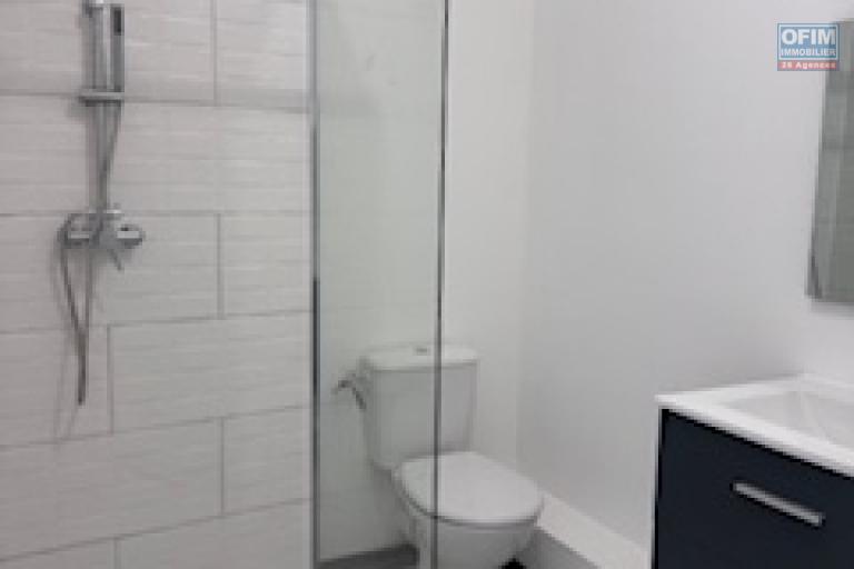 A louer ce jolie appartement de type F1 Meublé sur le hauteurs de bois de nèfles Sainte Clotilde