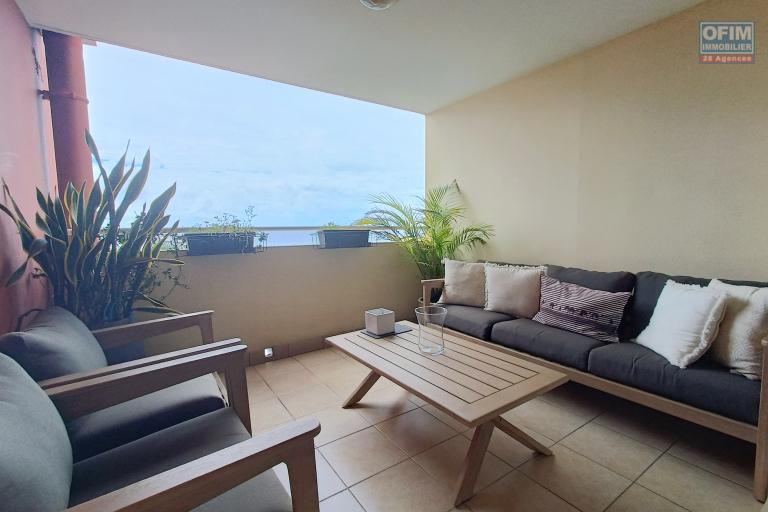 A vendre magnifique appartement 3 chambres avec vue sur mer et 2 parkings au centre ville de Saint-Denis