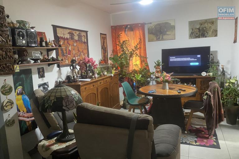 A vendre appartement T2 avec varangue et Parking en sous-sol- La Possession.