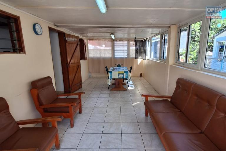 A vendre maison à la Rivière des Galets  Possession