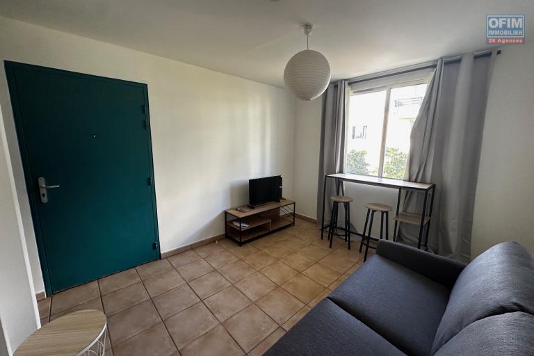 A louer Studio meublé de 19,66  m² dans Résidence étudiante central fac 8 à proximité du CHU de Saint-Pierre