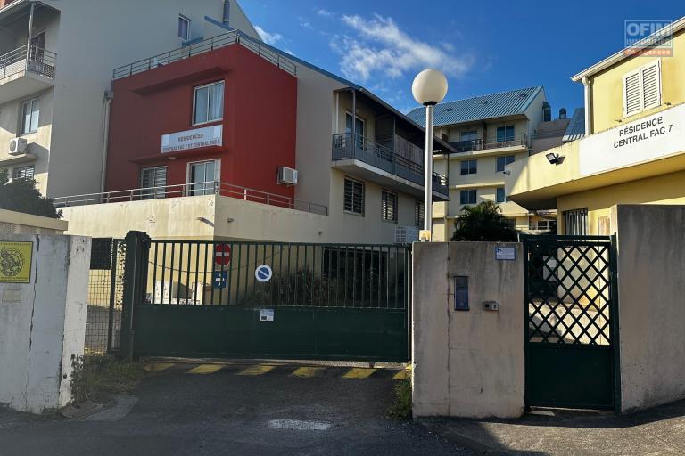 A louer Studio meublé de 19,66  m² dans Résidence étudiante central fac 8 à proximité du CHU de Saint-Pierre