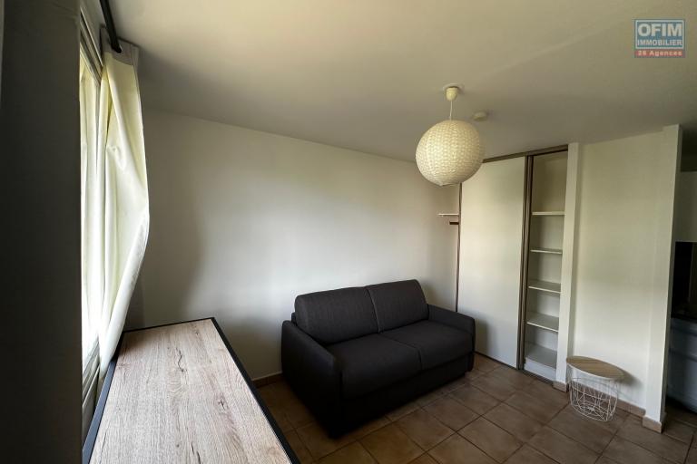 A louer Studio meublé de 19,66  m² dans Résidence étudiante central fac 8 à proximité du CHU de Saint-Pierre
