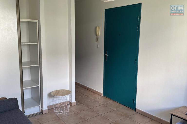 A louer Studio meublé de 19,66  m² dans Résidence étudiante central fac 8 à proximité du CHU de Saint-Pierre