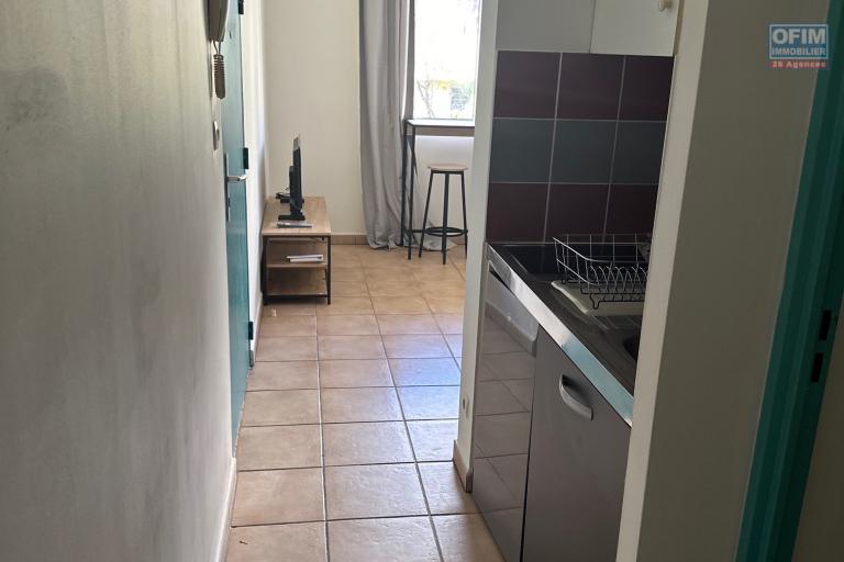 A louer Studio meublé de 19,66  m² dans Résidence étudiante central fac 8 à proximité du CHU de Saint-Pierre