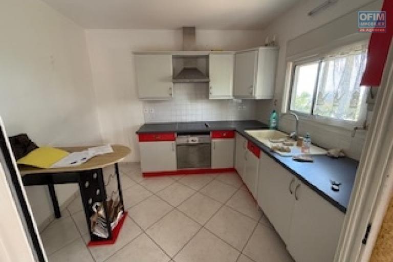 À vendre Appartement F3/F4 en rez-de- jardin avec vue mer