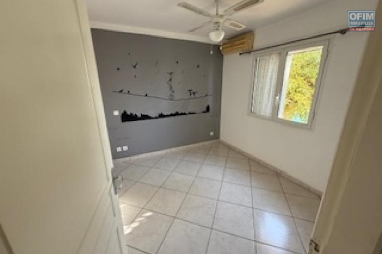 À vendre Appartement F3/F4 en rez-de- jardin avec vue mer