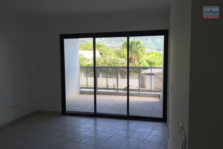 A louer ce jolie appartement de type F2 sur la résidence ALBATROS sur la rue des deux canons à Sainte Clotilde.