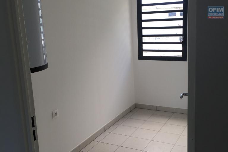 A louer ce jolie appartement de type F2 sur la résidence ALBATROS sur la rue des deux canons à Sainte Clotilde.
