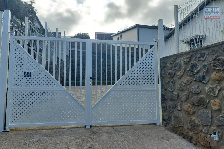 A louer à Saint Leu villa F4 neuve